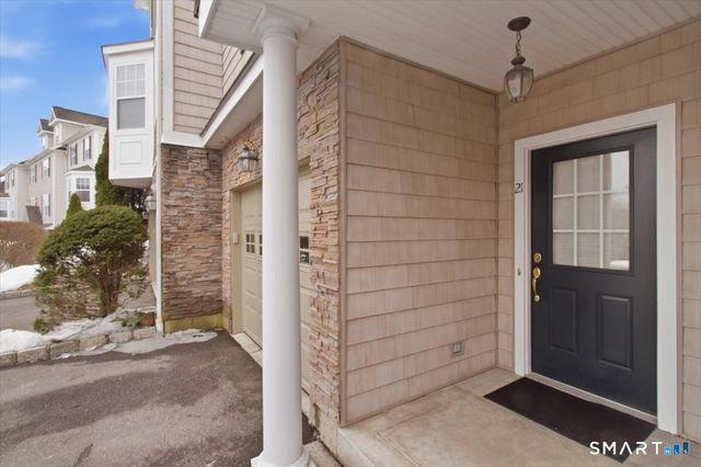 21 Crestview Lane 21, Danbury, CT 06810