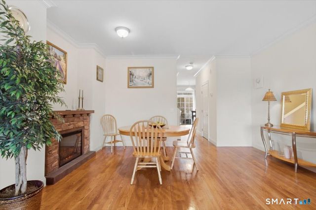 21 Crestview Lane 21, Danbury, CT 06810