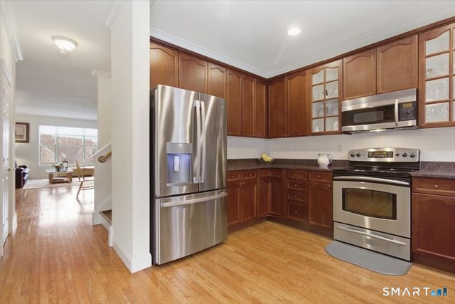 21 Crestview Lane 21, Danbury, CT 06810