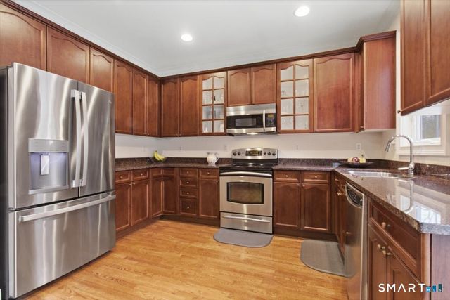 21 Crestview Lane 21, Danbury, CT 06810