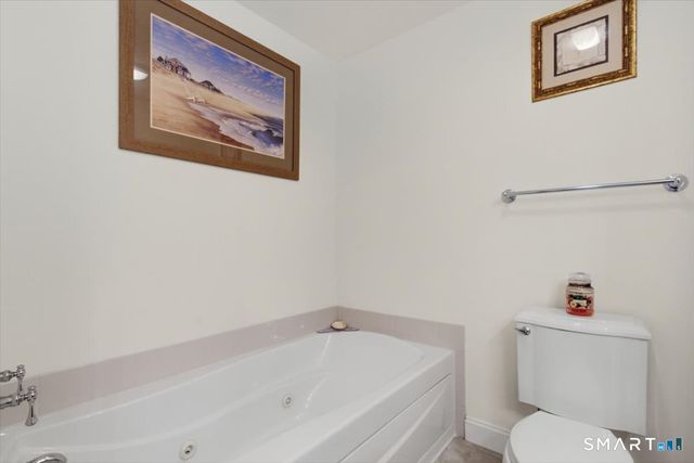 21 Crestview Lane 21, Danbury, CT 06810