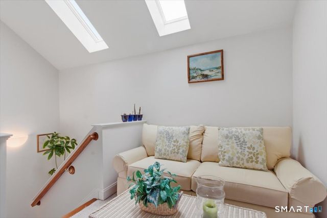 21 Crestview Lane 21, Danbury, CT 06810