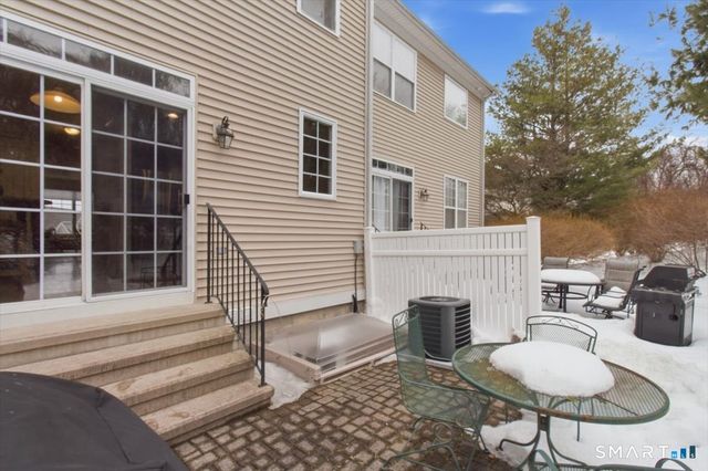 21 Crestview Lane 21, Danbury, CT 06810