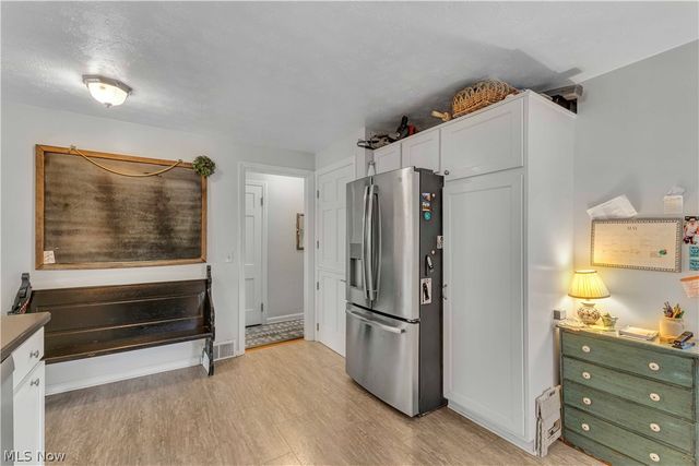 28405 Lincoln Road, Bay Village, OH 44140