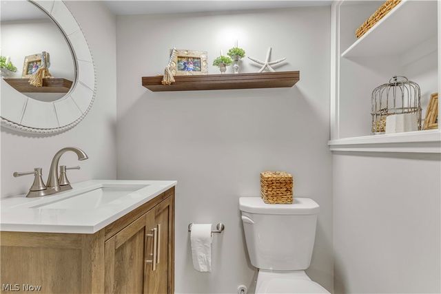 28405 Lincoln Road, Bay Village, OH 44140