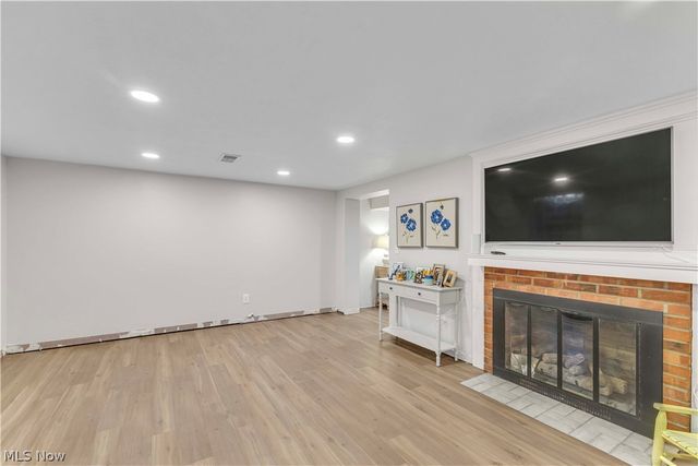28405 Lincoln Road, Bay Village, OH 44140
