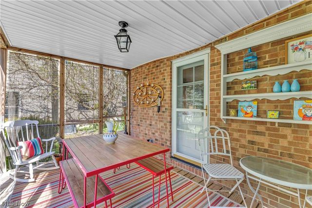 28405 Lincoln Road, Bay Village, OH 44140