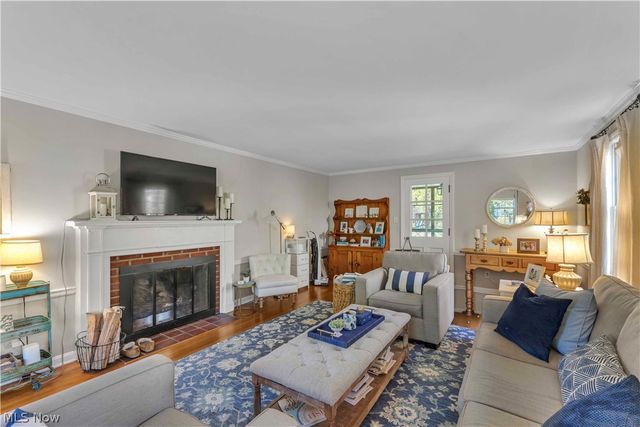 28405 Lincoln Road, Bay Village, OH 44140