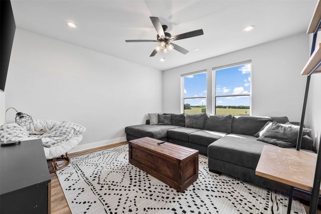 870 Dove Meadow Trail, Waxahachie, TX 75167