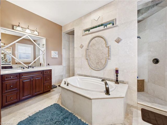 16700 Wisteria DR, Fort Myers, FL 33908