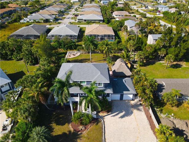 16700 Wisteria DR, Fort Myers, FL 33908