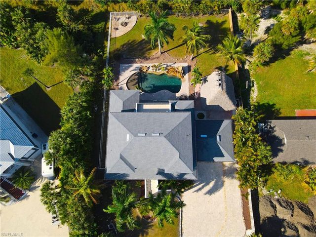 16700 Wisteria DR, Fort Myers, FL 33908