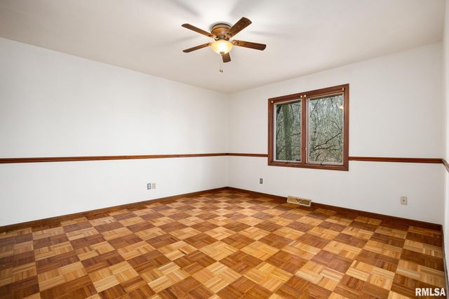 1 HOPEWELL Drive, Sparland, IL 61565