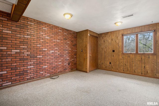 1 HOPEWELL Drive, Sparland, IL 61565