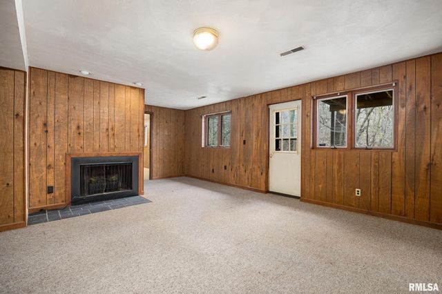 1 HOPEWELL Drive, Sparland, IL 61565