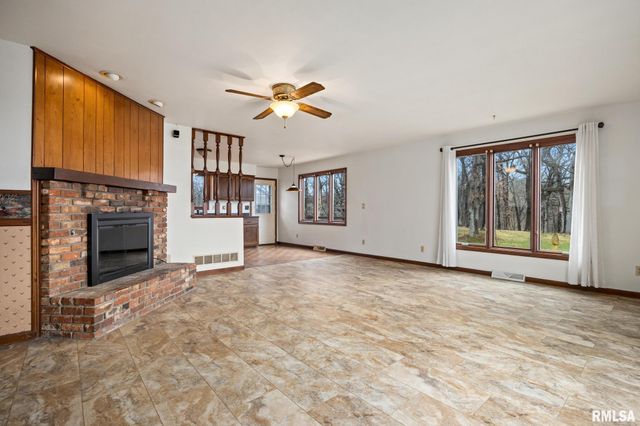 1 HOPEWELL Drive, Sparland, IL 61565