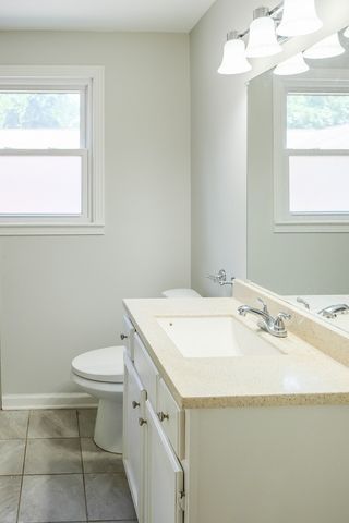 2804 Valley Rd, Nashville, TN 37215
