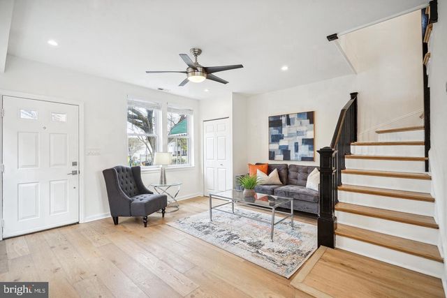 325 17TH ST SE, Washington, DC 20003