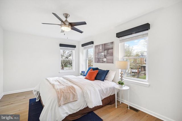 325 17TH ST SE, Washington, DC 20003