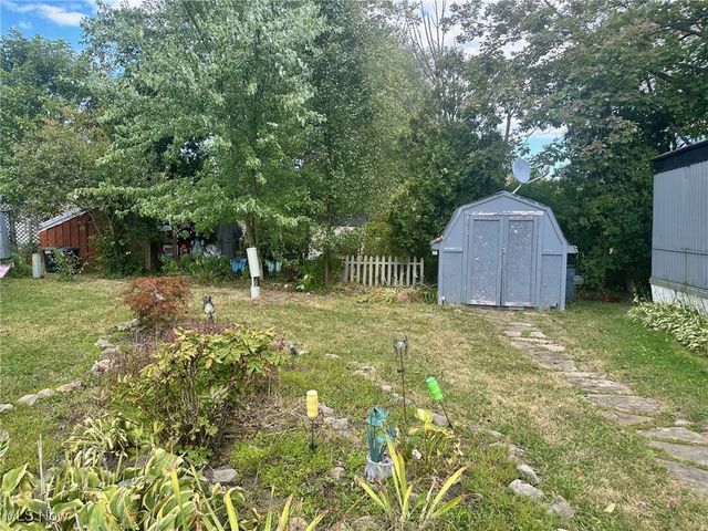 12012 Nicki Lane, Chardon, OH 44024