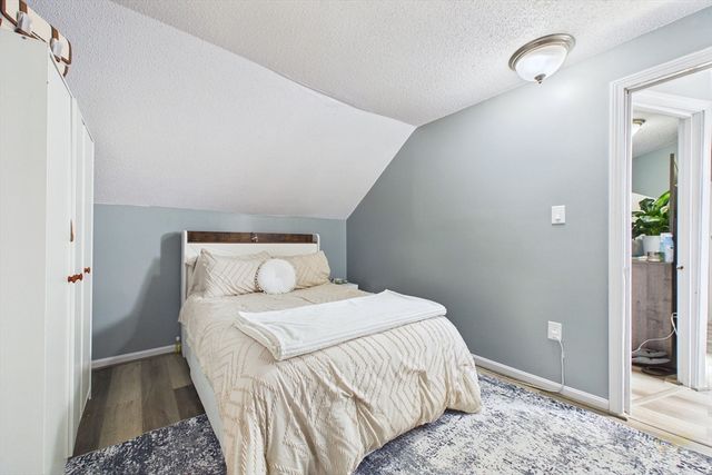 10 Ashley St, New Bedford, MA 02744