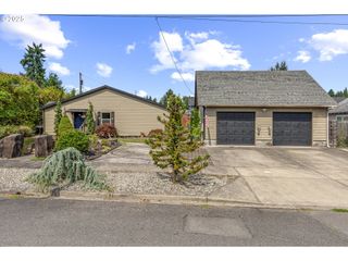 800 N 10TH Ave, Kelso, WA 98626