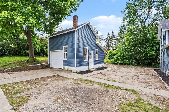 189 Banks Street, Coloma, MI 49038