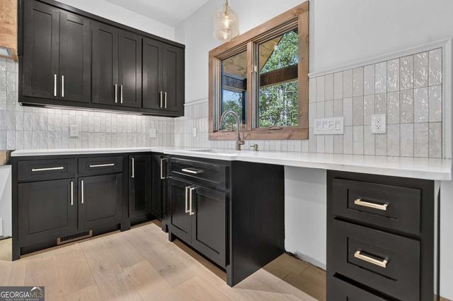 1729 Barnes Chapel Road, Blue Ridge, GA 30513