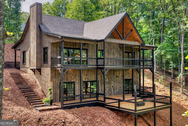 1729 Barnes Chapel Road, Blue Ridge, GA 30513