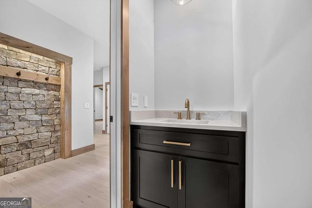 1729 Barnes Chapel Road, Blue Ridge, GA 30513