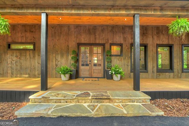 1729 Barnes Chapel Road, Blue Ridge, GA 30513