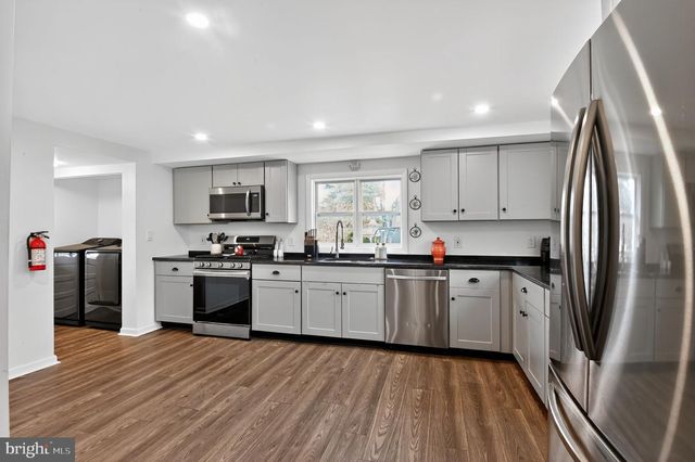 255 WASHINGTON AVE, Williamstown, NJ 08094