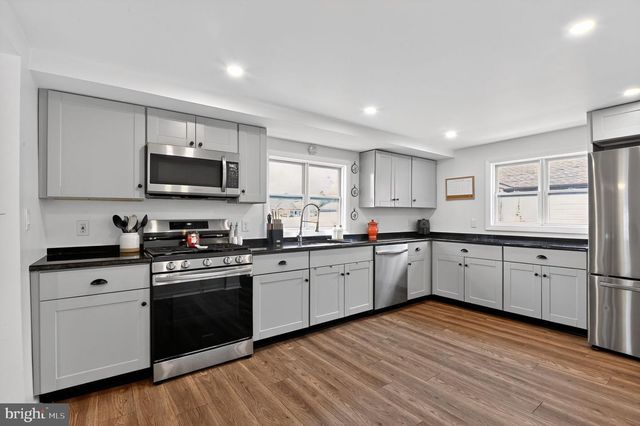 255 WASHINGTON AVE, Williamstown, NJ 08094