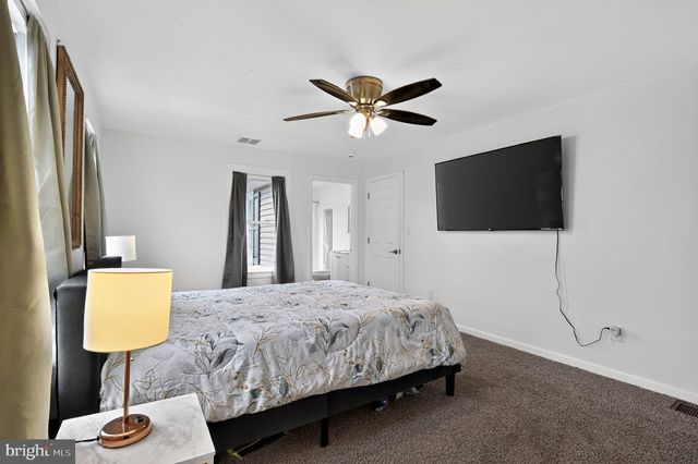 255 WASHINGTON AVE, Williamstown, NJ 08094