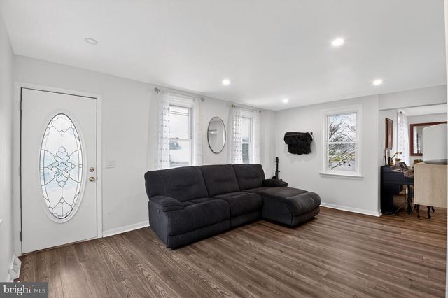 255 WASHINGTON AVE, Williamstown, NJ 08094