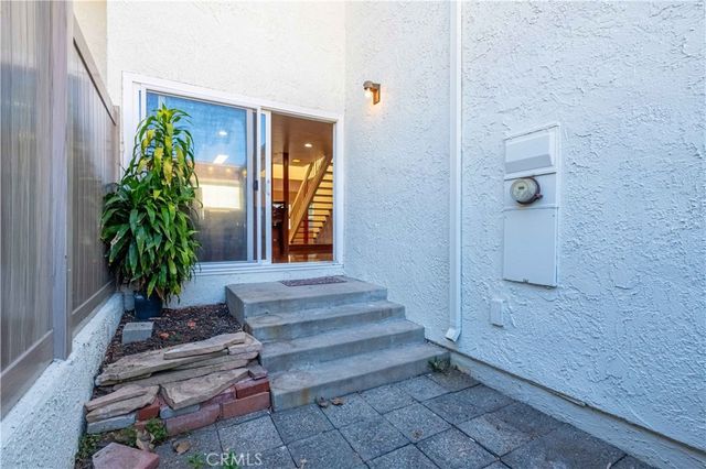 10055 Larwin 3, Chatsworth, CA 91311