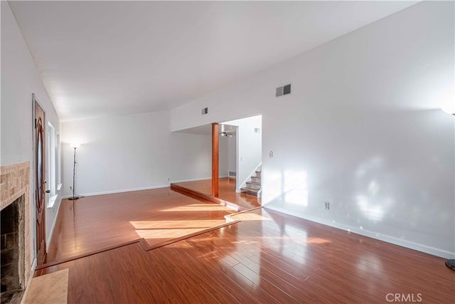 10055 Larwin 3, Chatsworth, CA 91311