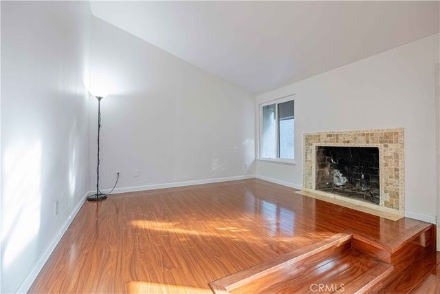 10055 Larwin 3, Chatsworth, CA 91311