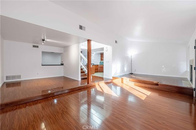 10055 Larwin 3, Chatsworth, CA 91311