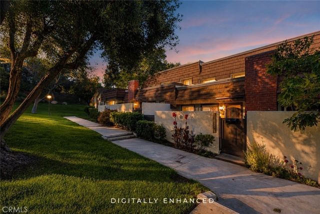 10055 Larwin 3, Chatsworth, CA 91311