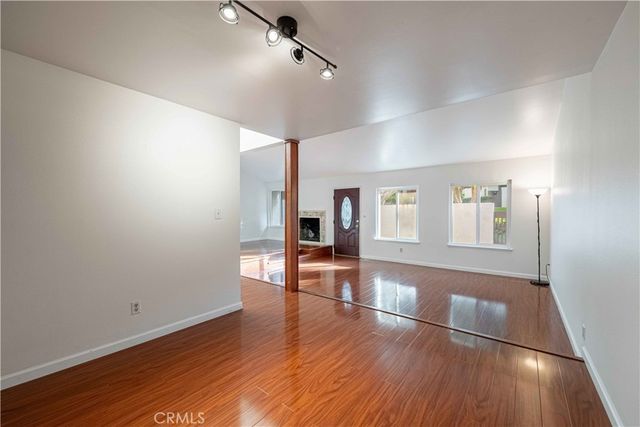 10055 Larwin 3, Chatsworth, CA 91311