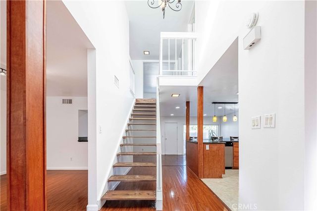 10055 Larwin 3, Chatsworth, CA 91311