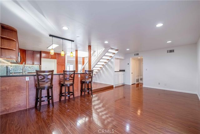 10055 Larwin 3, Chatsworth, CA 91311