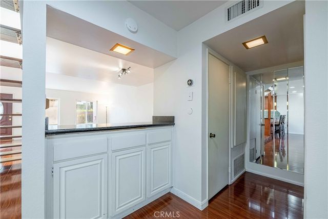 10055 Larwin 3, Chatsworth, CA 91311