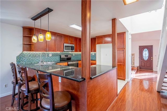 10055 Larwin 3, Chatsworth, CA 91311