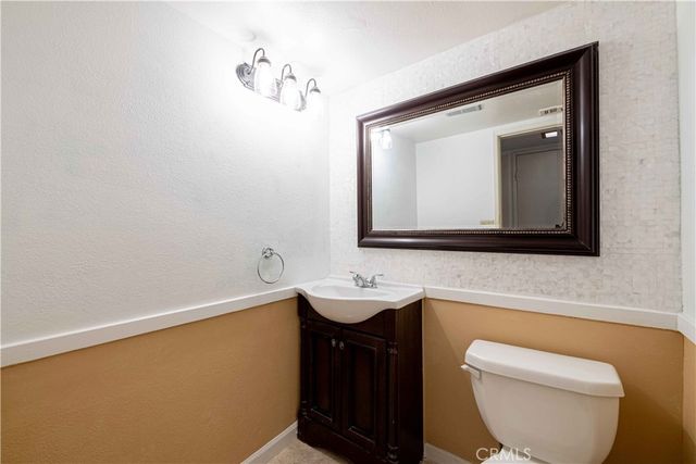 10055 Larwin 3, Chatsworth, CA 91311