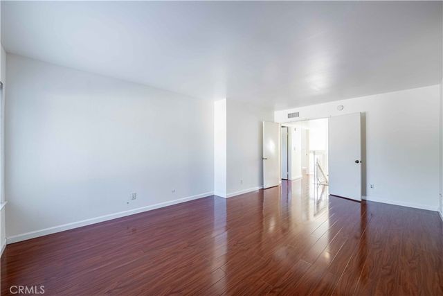 10055 Larwin 3, Chatsworth, CA 91311