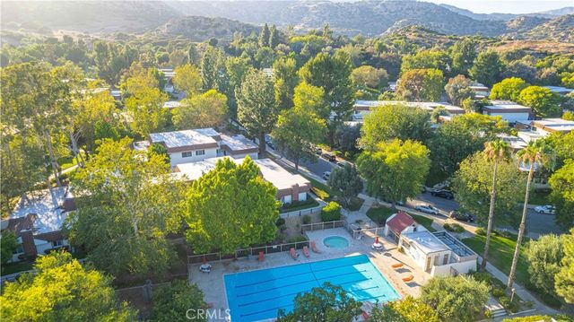 10055 Larwin 3, Chatsworth, CA 91311