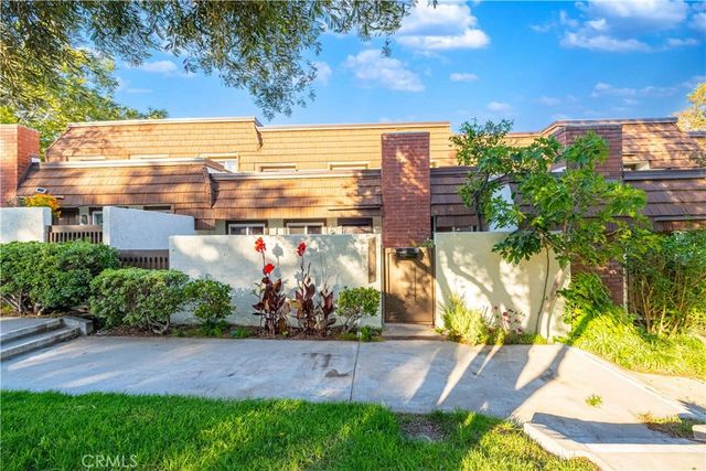 10055 Larwin 3, Chatsworth, CA 91311