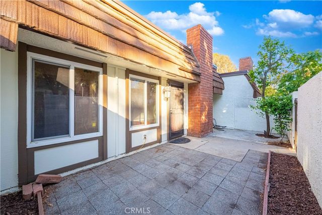 10055 Larwin 3, Chatsworth, CA 91311